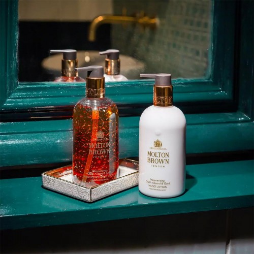 Hand Lotion - Molton Brown - Mesmerising Oudh Accord & Gold 300ml