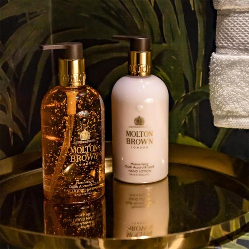 Hand Lotion - Molton Brown - Mesmerising Oudh Accord & Gold 300ml