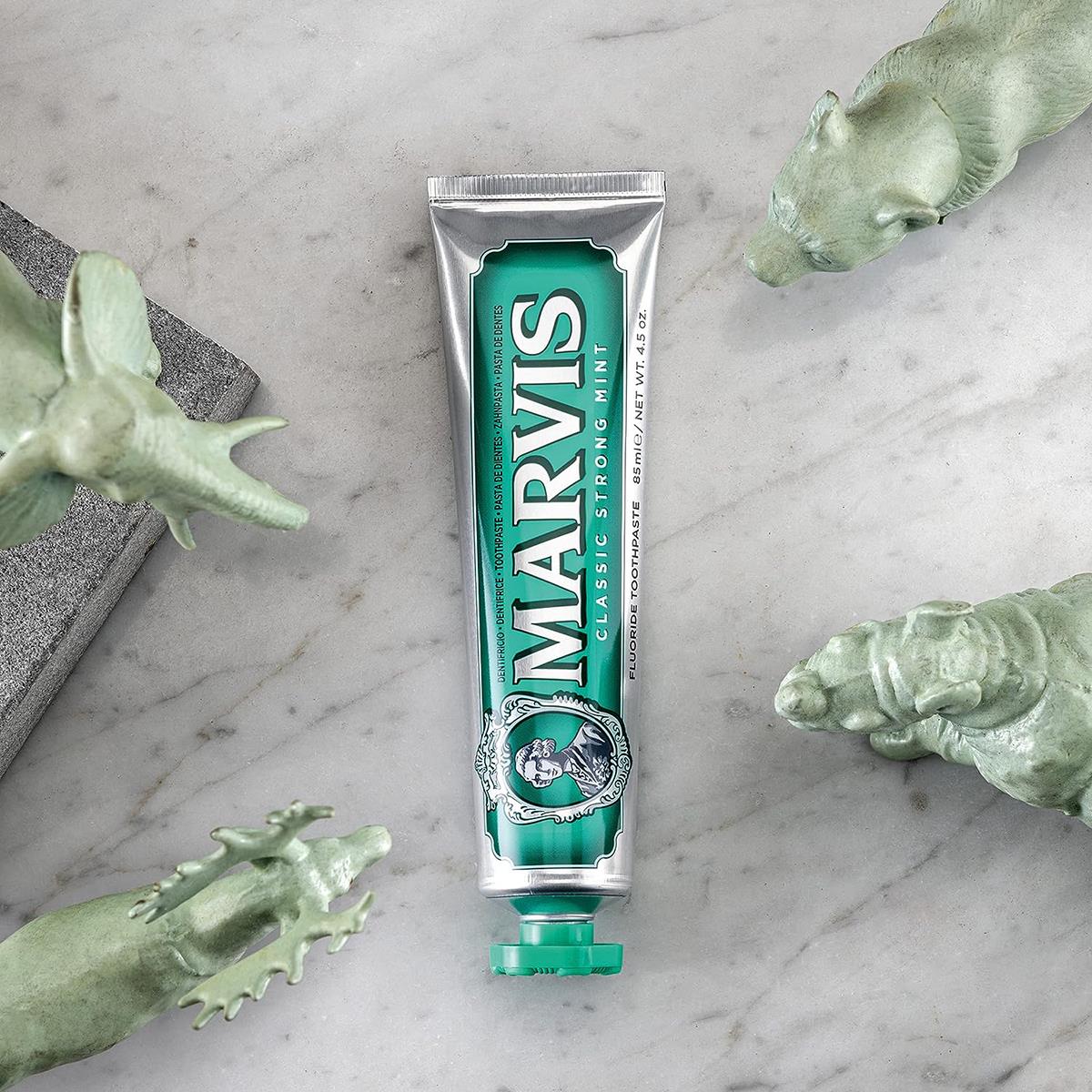 Toothpaste - Marvis - Classic Strong Mint + Xylitol 85ml