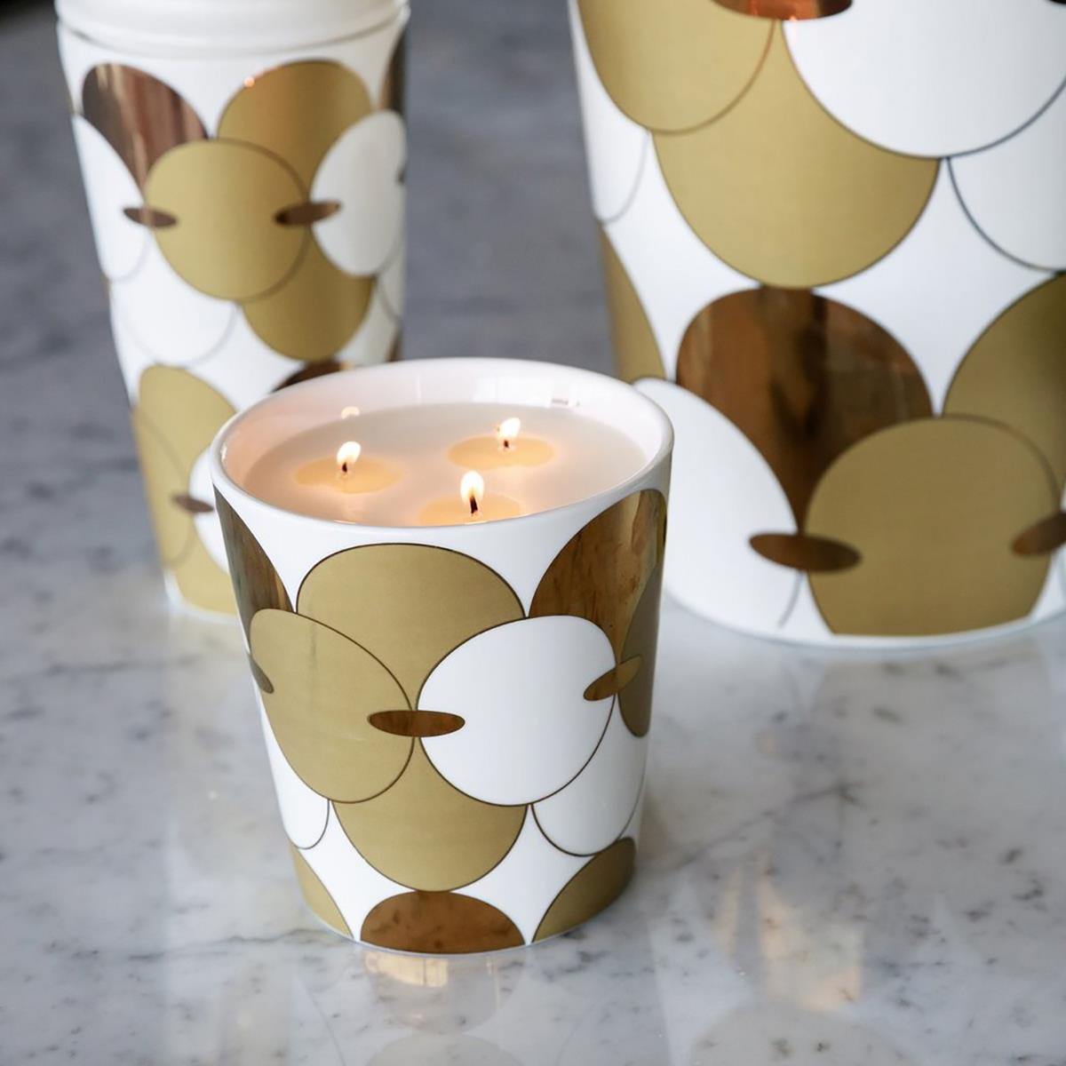 Sahara 715g House of Ilum aromatic candle - Luxury room candle with bergamot and amber notes