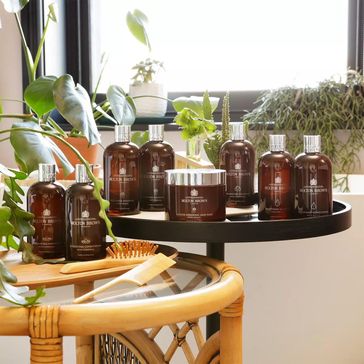 Repairing Conditioner Molton Brown με μάραθο - Μαλακτικό αποκατάστασης μαλλιών - 300ml