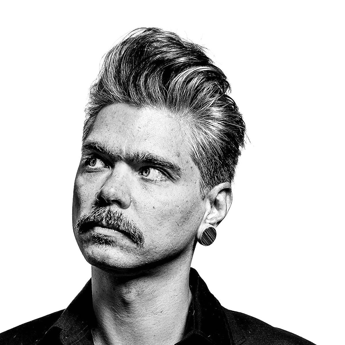 Reuzel Red Pomade - Πομάδα Μαλλιών - Έντονη Λάμψη Μέτριο Κράτημα