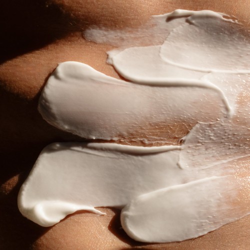 Salt & Stone Body Lotion Santal & Vetiver 450ml - Vegan κρέμα σώματος με νιασιναμίδη