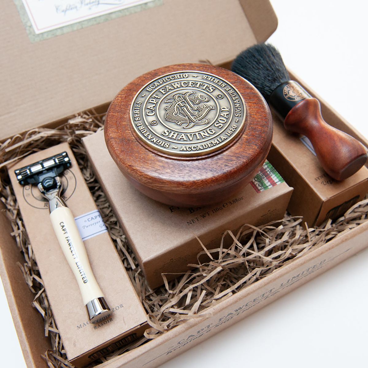 Captain Fawcett Scapicchio Shaving Gift Set - Σαπούνι Fig Olive Bay Rum, Vegan Πινέλο & Safety Razor